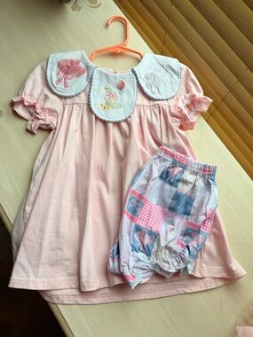 Birthday petal neck set